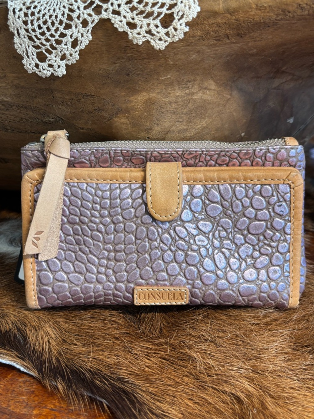 Consuela NWT LuLu Slim Wallet in metallic lilac pebbled leather - Picture 2 of 8
